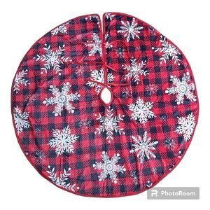 Nwot Large Red And Black Plaid Christmas Tree Skirt White Snowflakes - 45 Inches